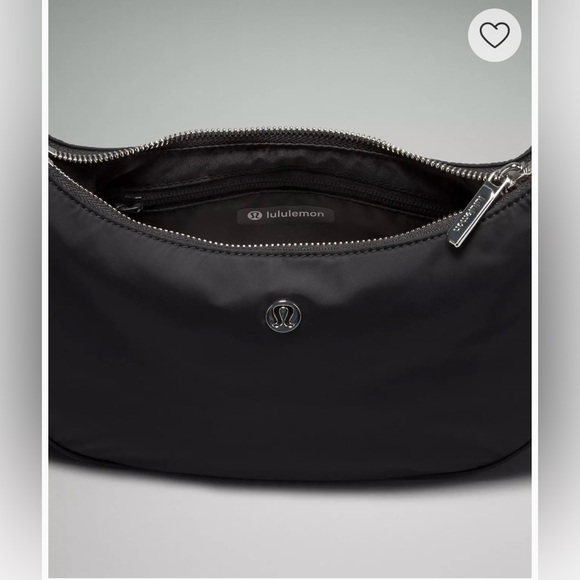 Lululemon Adjustable Mini Shoulder Bag 3L - Picture 3 of 5